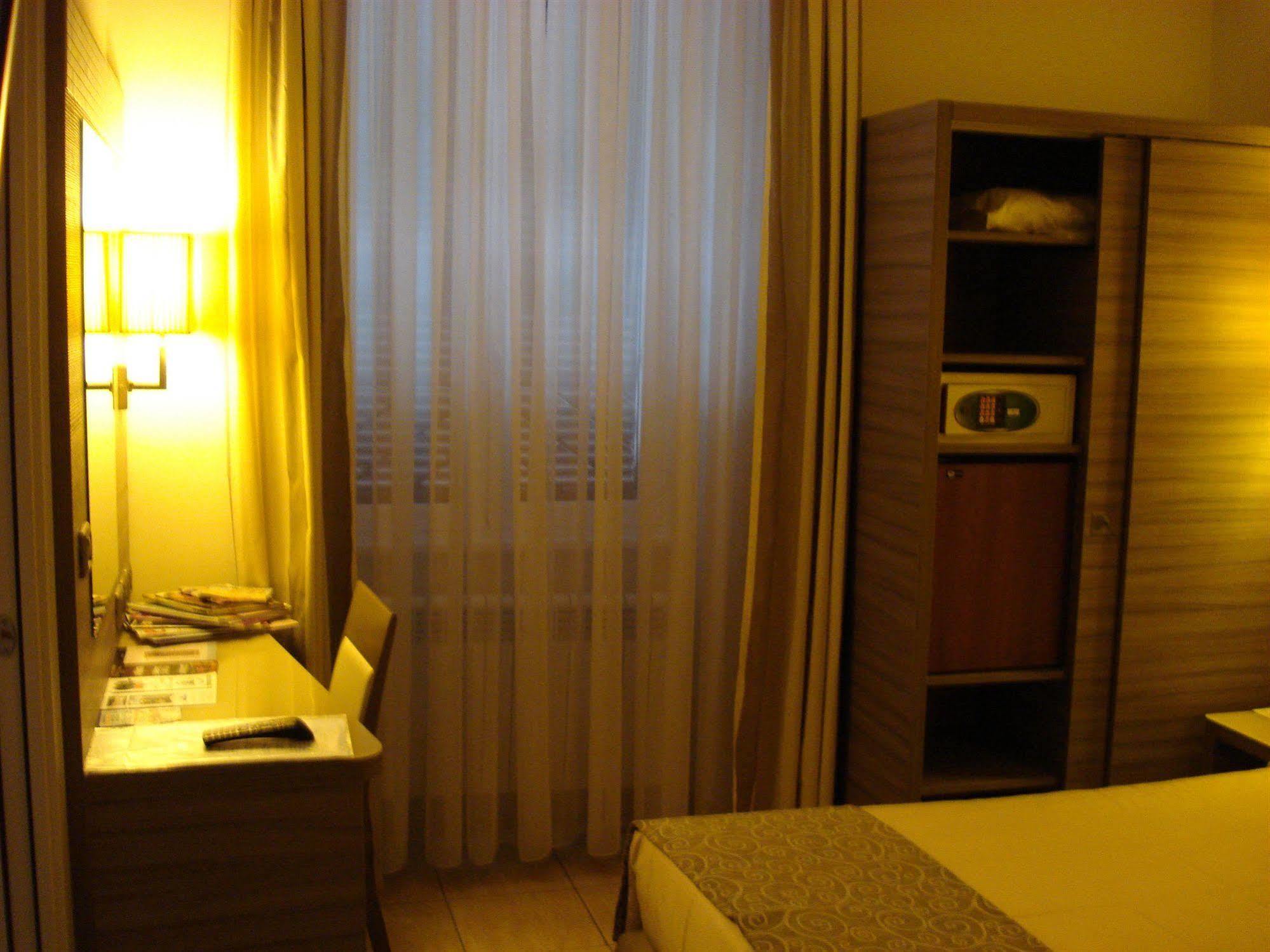 Morrisson Exclusive Rooms Roma Exterior foto